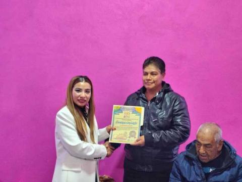 Reconoce alcaldesa de Contla a los artesanos de la Feria Internacional del Sarape imagen 6
