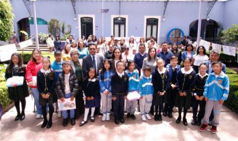 Premia SEDIF a infantes ganadores del concurso de dibujo “Hablemos De Un Trato Digno” imagen 12