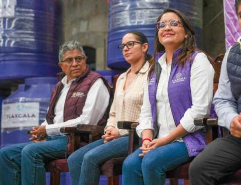 Entrega Secretaría de Bienestar 140 tinacos a familias de Tepeyanco y Xaltocan imagen 1