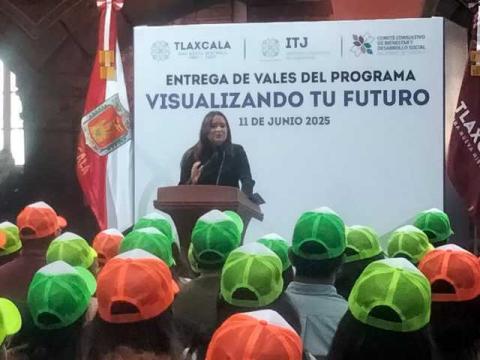 500 jóvenes tlaxcaltecas recuperan la vista, enaltece logro Lorena Cuéllar imagen 2