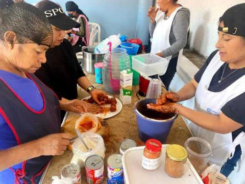 Ayuntamiento de Chiatempan genera oportunidades de trabajo con productores y transformadores agropecuarios imagen 2