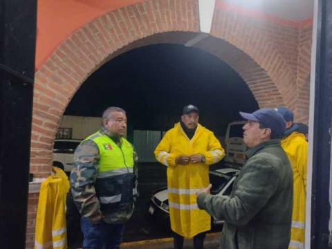 CEPC atiende desbordamiento de jagüey en el municipio de Benito Juárez imagen 1