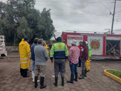 CEPC atiende desbordamiento de jagüey en el municipio de Benito Juárez imagen 4