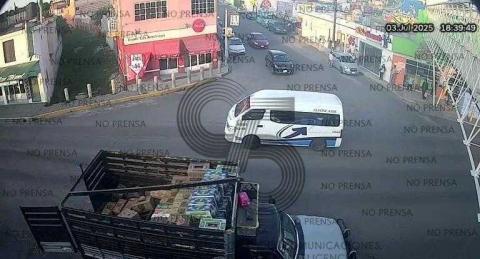 Frustran robo de camioneta y aseguran a dos masculinos, En Zacatelco imagen 4