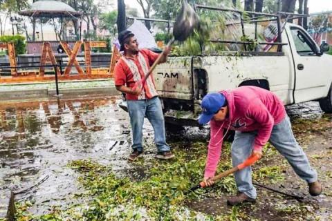 Áreas del ayuntamiento de Tlaxcala dan respuesta a afectaciones por fuerte granizada imagen 10