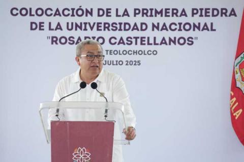 Colocan primera piedra de universidad nacional “Rosario Castellanos” en Teolocholco imagen 2