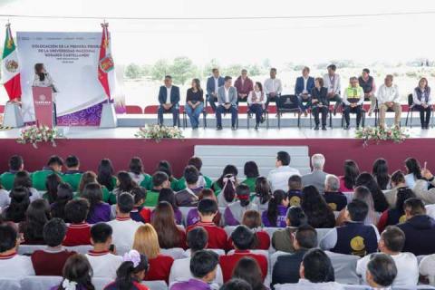 Colocan primera piedra de universidad nacional “Rosario Castellanos” en Teolocholco imagen 9