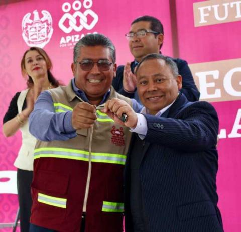 Entrega el Gobierno de Apizaco camión recolector de basura rehabilitado con recursos propios imagen 3