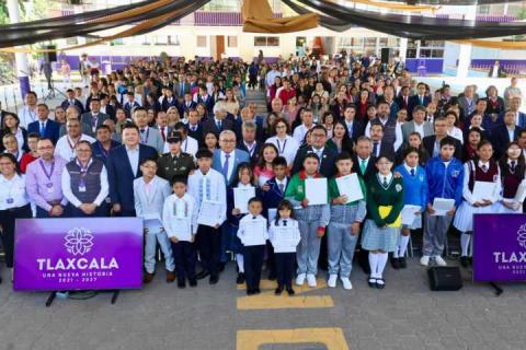 Autoridades educativas clausuran Ciclo Escolar 2024–2025 con llamado a consolidar una educación humanista y transformadora imagen 6
