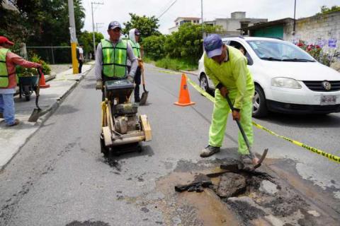 Inicia Rocío Meléndez programa de bacheo en Tlaltelulco imagen 9