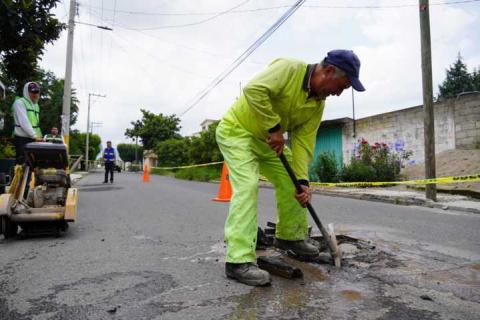 Inicia Rocío Meléndez programa de bacheo en Tlaltelulco imagen 1