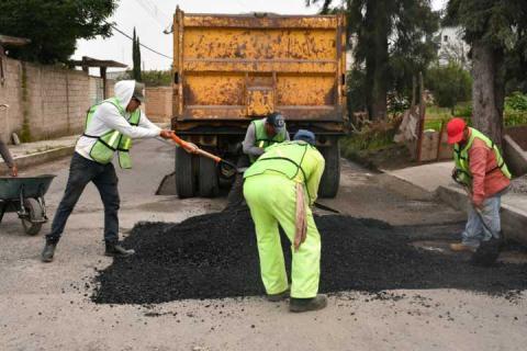Inicia Rocío Meléndez programa de bacheo en Tlaltelulco imagen 8