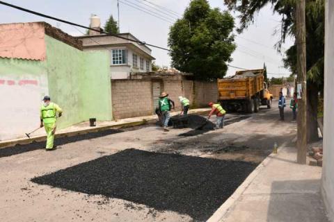 Inicia Rocío Meléndez programa de bacheo en Tlaltelulco imagen 3