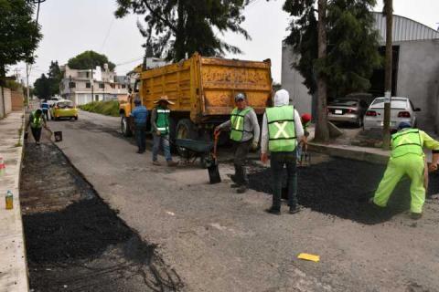 Inicia Rocío Meléndez programa de bacheo en Tlaltelulco imagen 6