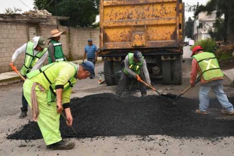 Inicia Rocío Meléndez programa de bacheo en Tlaltelulco imagen 10