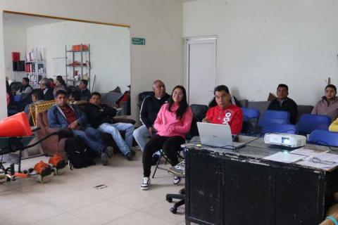 Personal del ayuntamiento de Tepetitla se capacita para la correcta aplicación del reglamento en materia de bienestar animal imagen 5