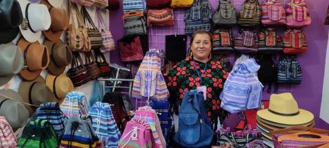 Con presentación de María León y Yahir, artesanos y tradición, inicia la Feria Nacional del Sarape Chiautempan 2025 imagen 5