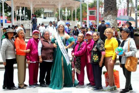 Festivo y alegre el desfile de Feria de Chiautempan, reúne a miles de familias imagen 7