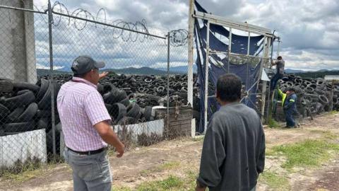Atiende Unidad de Medio Ambiente Municipal reporte ciudadano sobre neumáticos arrojados en barranca imagen 5