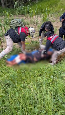 Hombre es hallado gravemente lesionado en terrenos de labor en Contla imagen 7