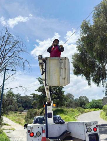 Gobierno de Chiautempan fortalece alumbrado público en Xochiteotla y Cuahuixmatlac