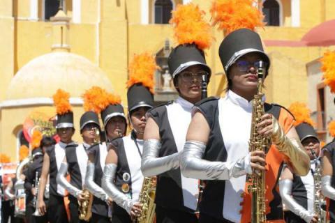 Huamantla celebra con orgullo el Desfile del Arte Efímero y de la Dalia 2025 imagen 5
