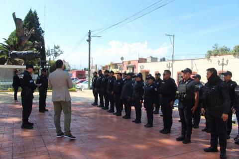 Alcalde de Tetla reconoce el esfuerzo y compromiso de los policías municipales imagen 5