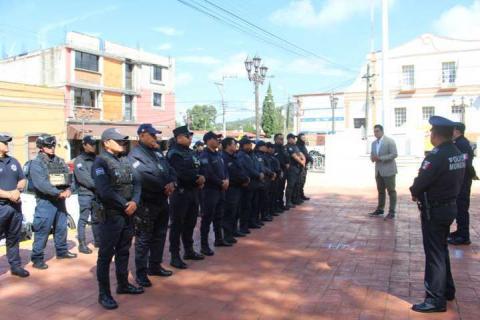 Alcalde de Tetla reconoce el esfuerzo y compromiso de los policías municipales imagen 6