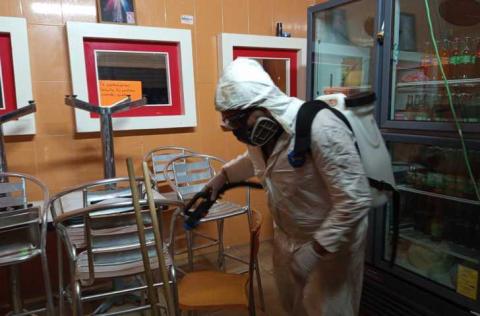 Con coordinación entre locatarios y gobierno municipal, se realiza fumigación del Mercado Hidalgo imagen 2