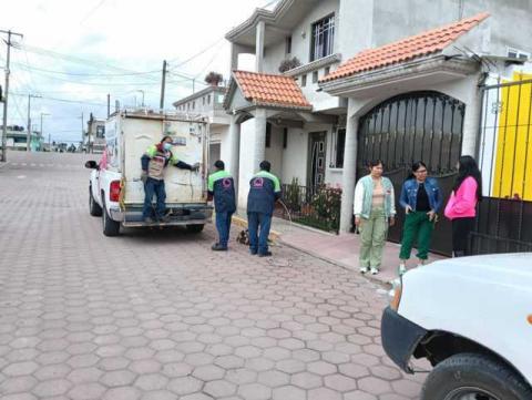 Por denuncias ciudadanas, Centro Veterinario Antirrábico capturò a perros en Tepetitla imagen 1