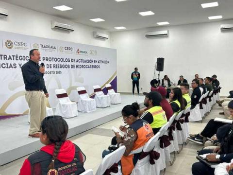 Capacitan a elementos de seguridad y protección civil municipales en manejo de riesgos por hidrocarburos imagen 7