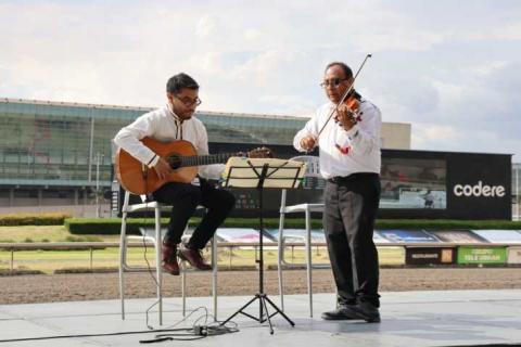 Contla de Juan Cuamatzi inaugura su espacio cultural en el Hipódromo de las Américas con productos artesanales y tradición viva . imagen 2