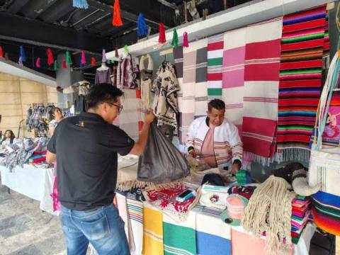 Contla de Juan Cuamatzi inaugura su espacio cultural en el Hipódromo de las Américas con productos artesanales y tradición viva . imagen 9