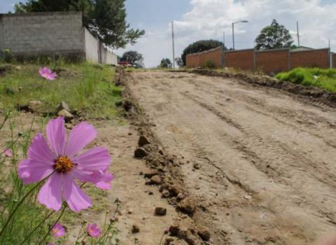 Blanca Angulo arranca obras en calles de Tlalcuapan y Xaxala imagen 2