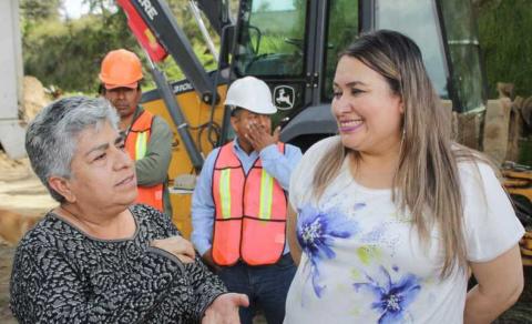 Blanca Angulo arranca obras en calles de Tlalcuapan y Xaxala imagen 7