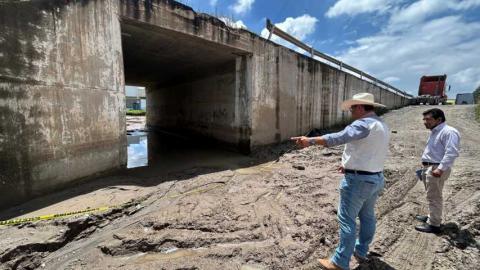 Alcalde de Tetla supervisa trabajos de mantenimiento del servicio de agua en Matlalohcan imagen 5