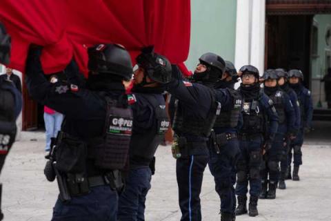 Secundaria Técnica No. 26 y el Pueblo Ignacio Zaragoza encabezan ceremonia de honores a los símbolos patrios en Huamantla imagen 4