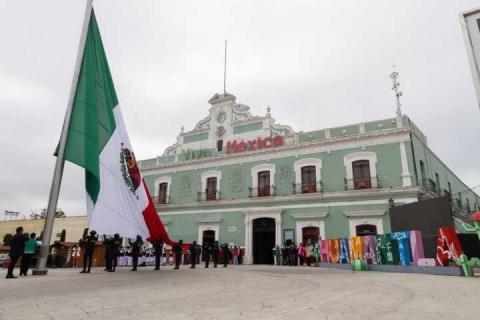 Secundaria Técnica No. 26 y el Pueblo Ignacio Zaragoza encabezan ceremonia de honores a los símbolos patrios en Huamantla imagen 5