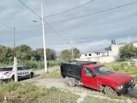 Recuperan Policías de La Magdalena Tlaltelulco Camioneta Robada en Tetlanohcan imagen 6