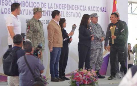 Llevan a Papalotla Fuego Nuevo de Independencia y se alistan para celebrar tradicional Grito imagen 1