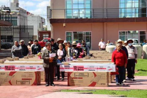 Gobierno de Contla impulsa sostenibilidad y ahorro familiar con entrega de tinacos y calentadores solares imagen 12