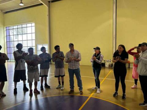 Presidente municipal de Tetla brinda la bienvenida oficial a la Liga Municipal de Basquetbol imagen 3