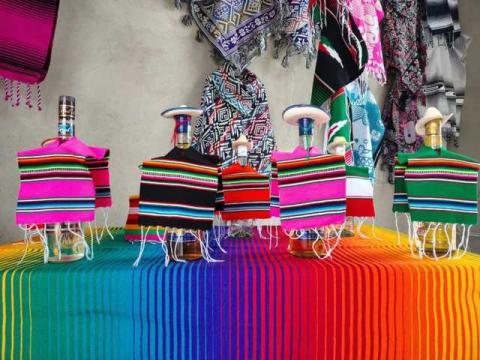 El tianguis artesanal del sarape en Contla para los "San Miguelitos" arrancó con todo imagen 19