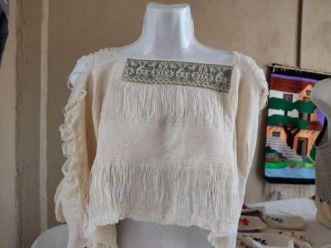 El tianguis artesanal del sarape en Contla para los "San Miguelitos" arrancó con todo imagen 2