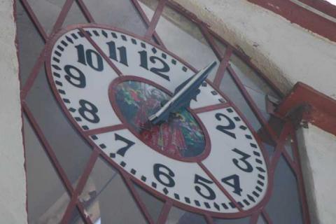 El Gobierno Municipal de Tetla contribuye a la construcción del reloj de la iglesia de San Bartolomé Matlalohcan imagen 4