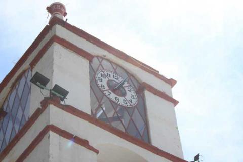 El Gobierno Municipal de Tetla contribuye a la construcción del reloj de la iglesia de San Bartolomé Matlalohcan imagen 2