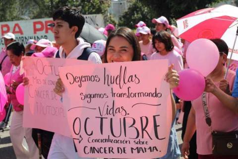 Giovani Montiel López participó en la caminata por el Día Mundial de la Lucha contra el Cáncer de Mama imagen 7