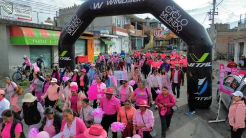 Todo un éxito la Rodada y Caminata Rosa en #Teolocholco imagen 7