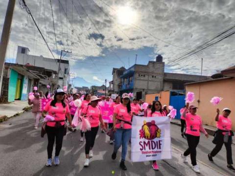 Todo un éxito la Rodada y Caminata Rosa en #Teolocholco imagen 1