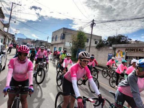Todo un éxito la Rodada y Caminata Rosa en #Teolocholco imagen 4